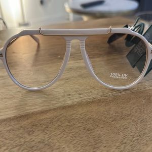 Aviator sunglasss NWT